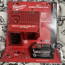 Milwaukee Charger With  A 5.0 Battery 