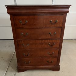 Dresser Solid Wood 5 Drawers + Jewelry Drawer