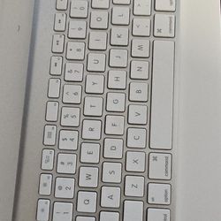Apple Wireless Keyboard with Bluetooth

