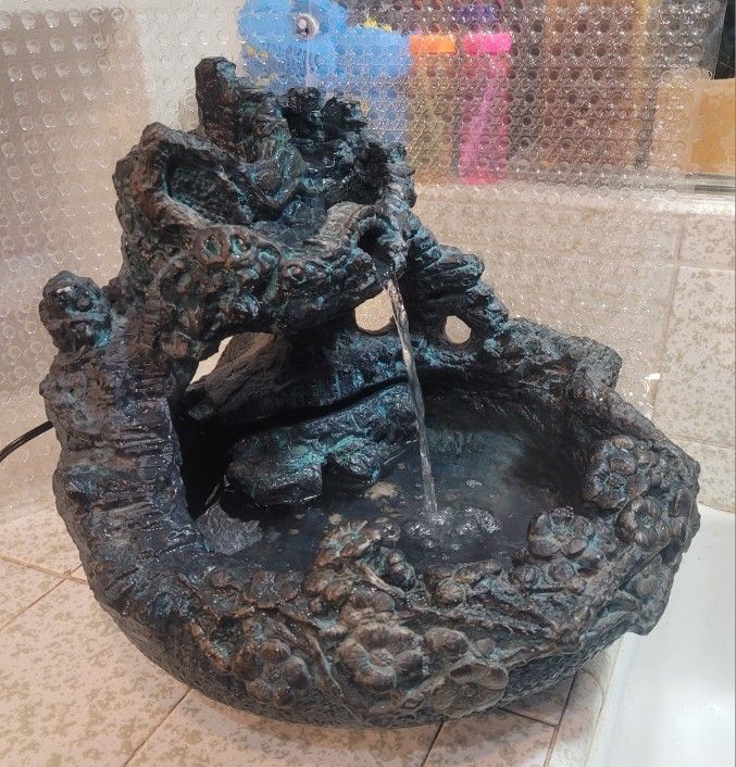 Decorative Indoor/Outdoor Fountain With New Adjustable Pump