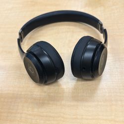 Beats Solo 4