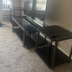 LIVING ROOM GLASS COFFEE TABLE  AND SIDE TABLES