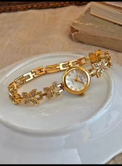 Women’s Watch water resistant