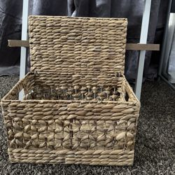 Wood crate/ storage container 