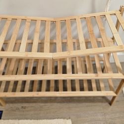 Simple, stylish, and functional wooden shelf 