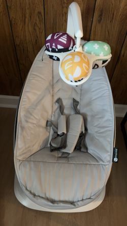 Barely Used 4 Moms Swing