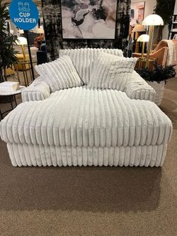 Luxurious Stupendous oversized Chaise w/Cozy seating & Feather blend cushions