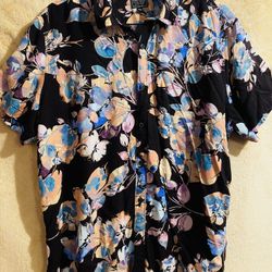 Guess~ Men’s floral button shirt