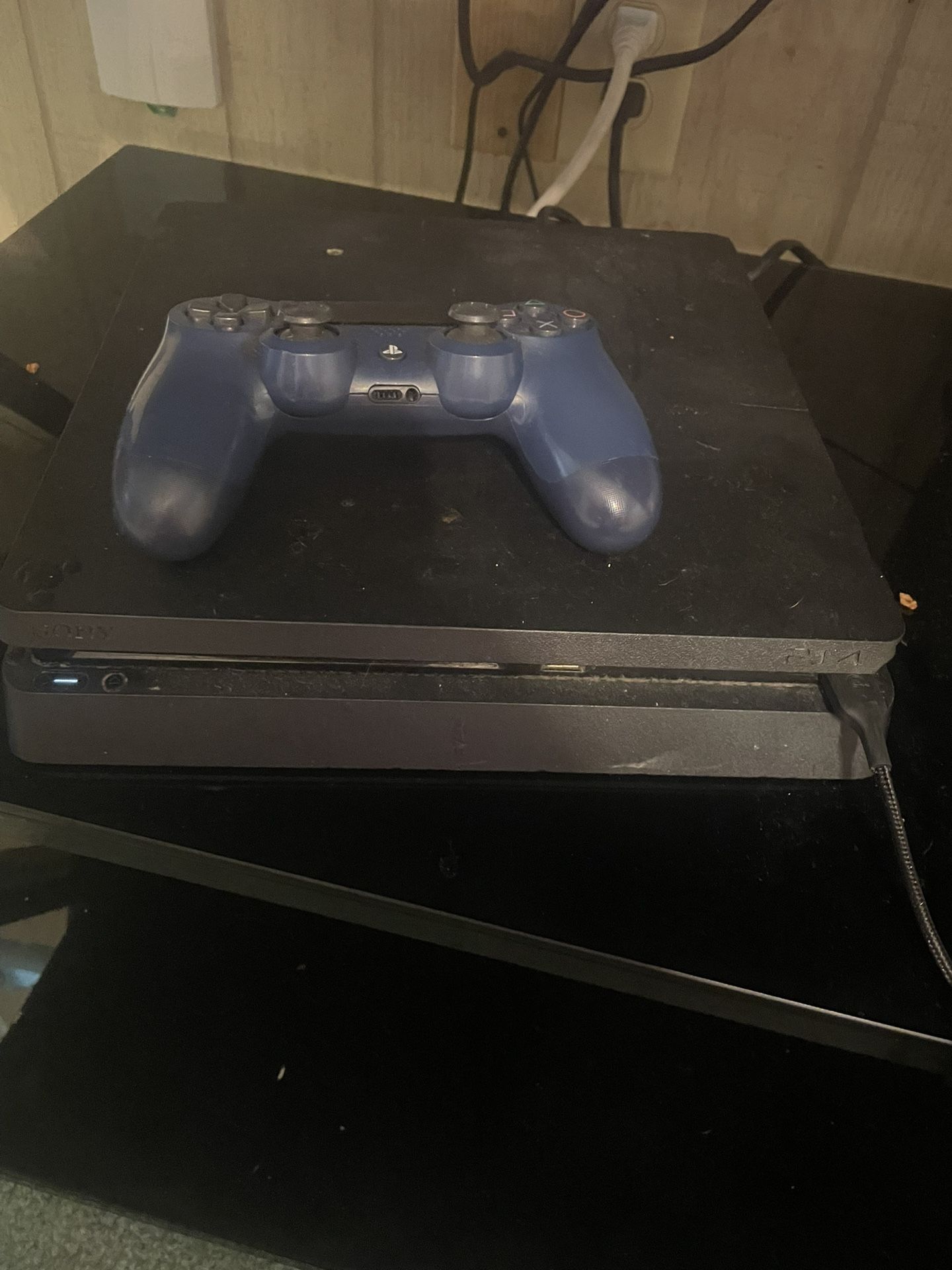 Play Station 4 (ps4) USED