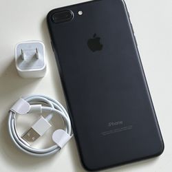 iPhone 7 Plus, unlocked, works any company sim card any country internationally 