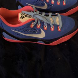 Rare Nike  Kobe Signitured Mamba sneakers 