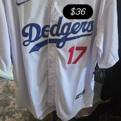 L A Dodgers jerseys ⚾️
