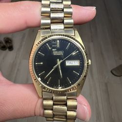 Vintage Seiko 7N43-8110 "President" Quartz Watch - Gold Tone - New Battery