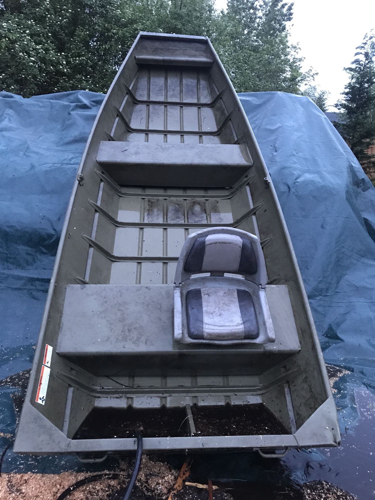 Lowe 1436 Jon boat for Sale in WA OfferUp