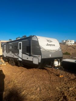 2019 30 FOOT JAYCO TRAVEL TRAILER