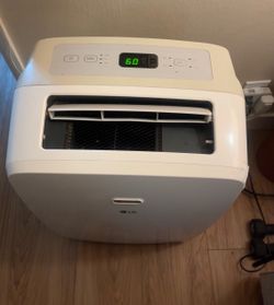 ❄️ LG Portable Air Conditioner 10,200 BTU – $90 OBO (NEED GONE TODAY)