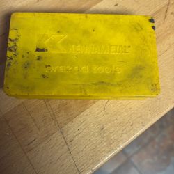 Carbide parting tool