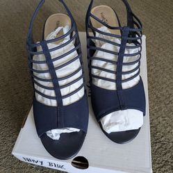 East 5th Neville Navy Shoes Peep Toe Block Heels Pumps - 9.5 M