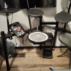 Ronald Td-4 Electric V-Drums T-Drums