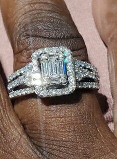 Zales 2k White Gold Diamond Ring