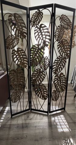 Metal Monstera Leaf Room Divider - New, with tags