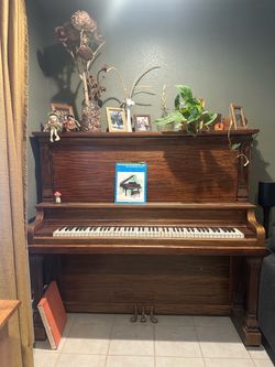Antique 1919 C. Kurtzmann & Co. Upright Piano – Solid Oak