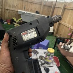 2 Electric Drills