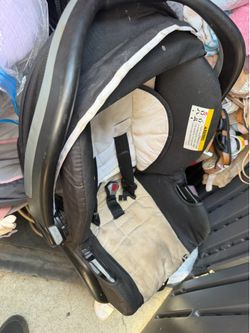 Infant car seat