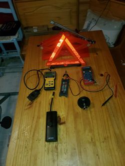 CAR SAFTEY AND DIAGNOSTIC SET.