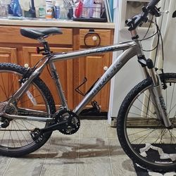 Trek 4300 Mountain Bike