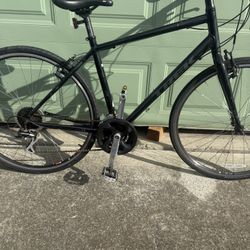 Track 7.2 hybrid bike in bike 