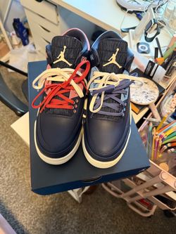 Air Jordan 3 Navy Sneakers with Mismatched Laces