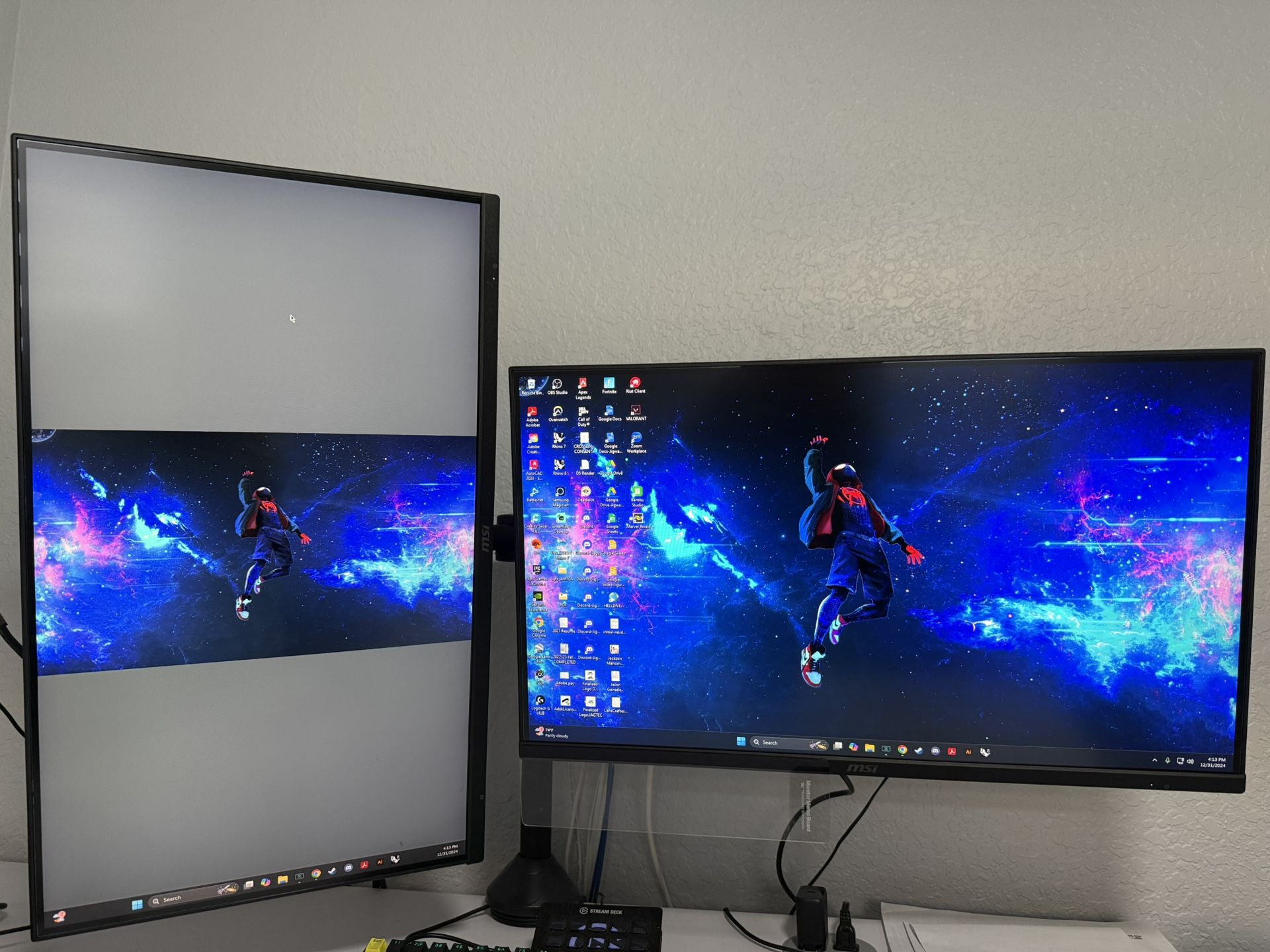 Monitors with Mount