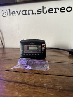 1990 VINTAGE AIWA TX456 PERSONAL CASSETTE PLAYER DESCRIPTION