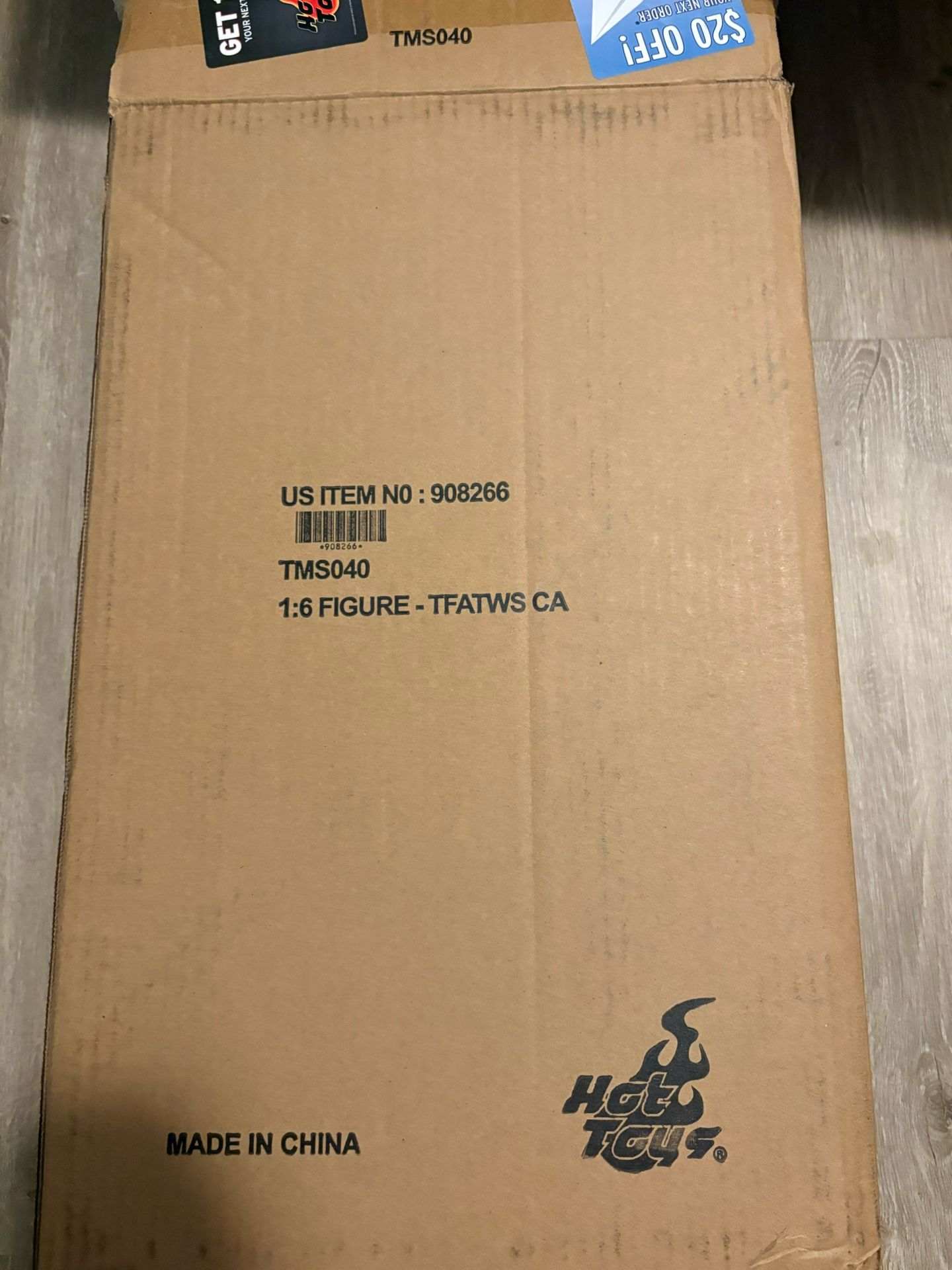 Hot Toys Falcon As Captain America (Falcon And The Winter Soldier)