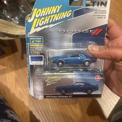 Johnny Lightning Pro Collector Dodge Challenger RT)
