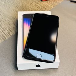 iPhone SE 3rd GEN 128GB UNLOCKED/ AVAILABLE IF LISTED!