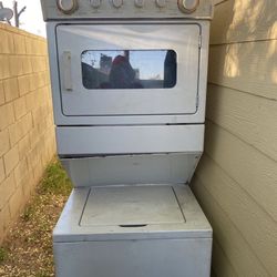 Whirlpool Stacked Washer/ Gas Dryer