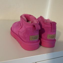 Uggs Size 8 Woman 