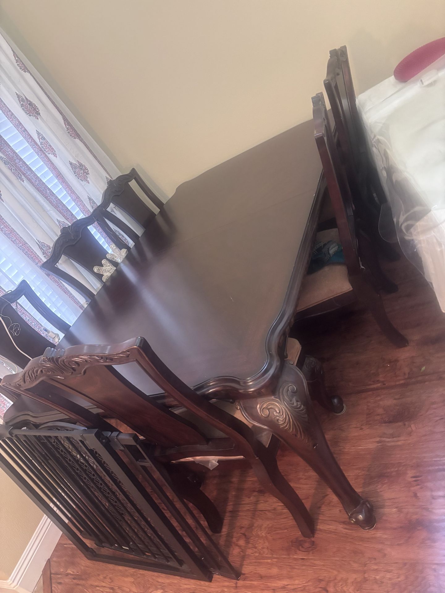 Very elegant very steady six chair dining table