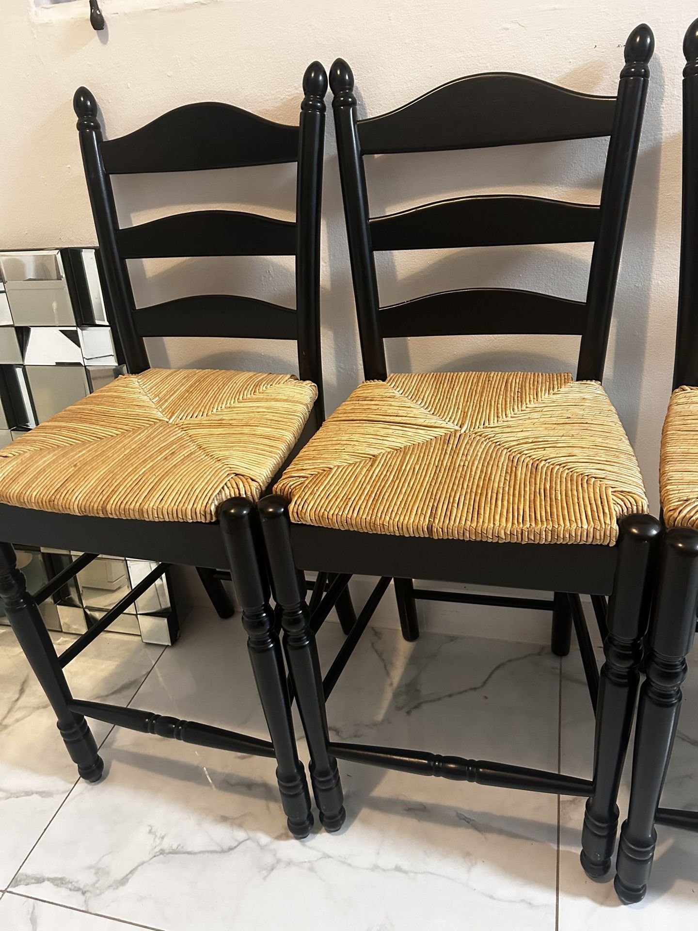 Freee Dining Chairs 