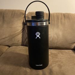 1 Gallon Hydro Flask 