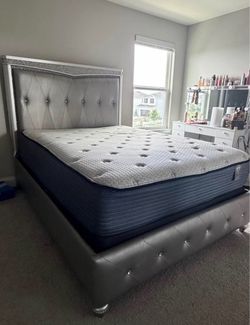 Silver Tufted Upholstered Bed Frame with Headboard