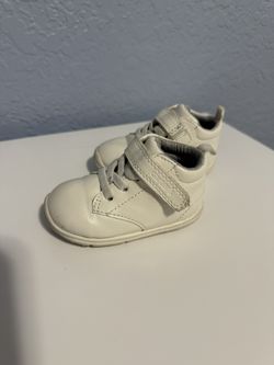 Carters Baby White Shoes Size 3