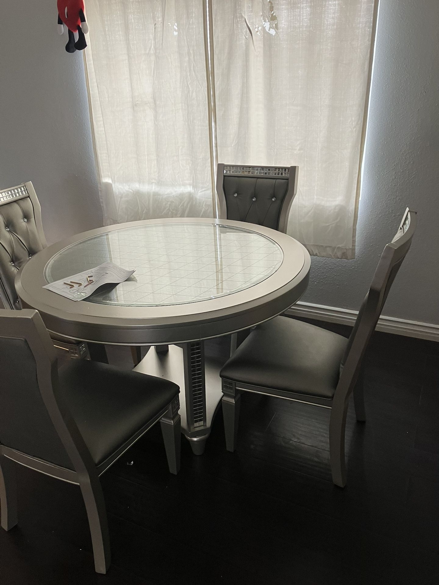 Dining Table Set 