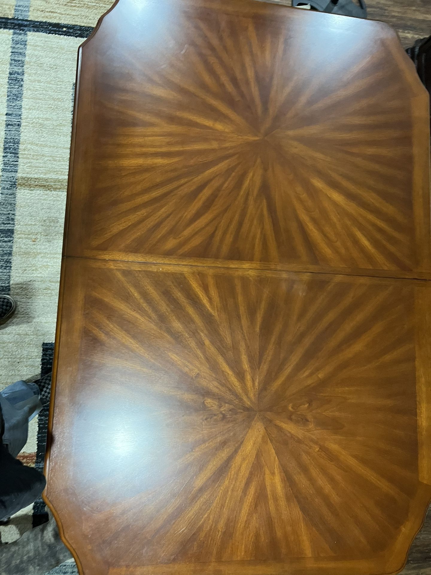 Kitchen Table & matching Hutch