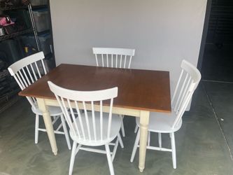 Dining Table & 4 Chairs