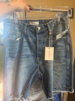 Good American shorts size 4