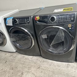 Electrolux Washer And Gas Dryer