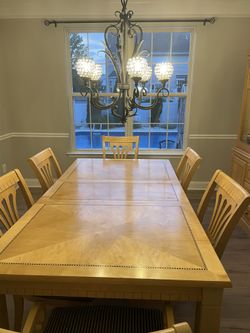 Dining room table